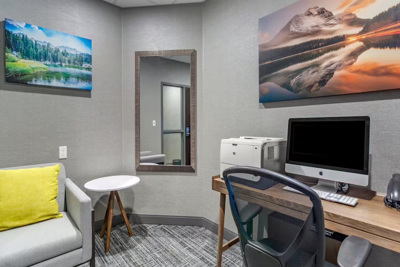 Hampton Inn & Suites Edmonton/West Екстериор снимка