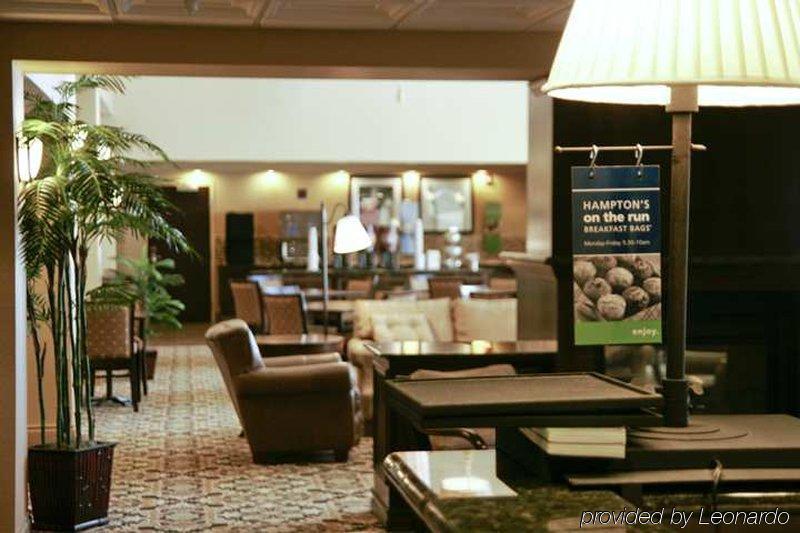 Hampton Inn & Suites Edmonton/West Интериор снимка