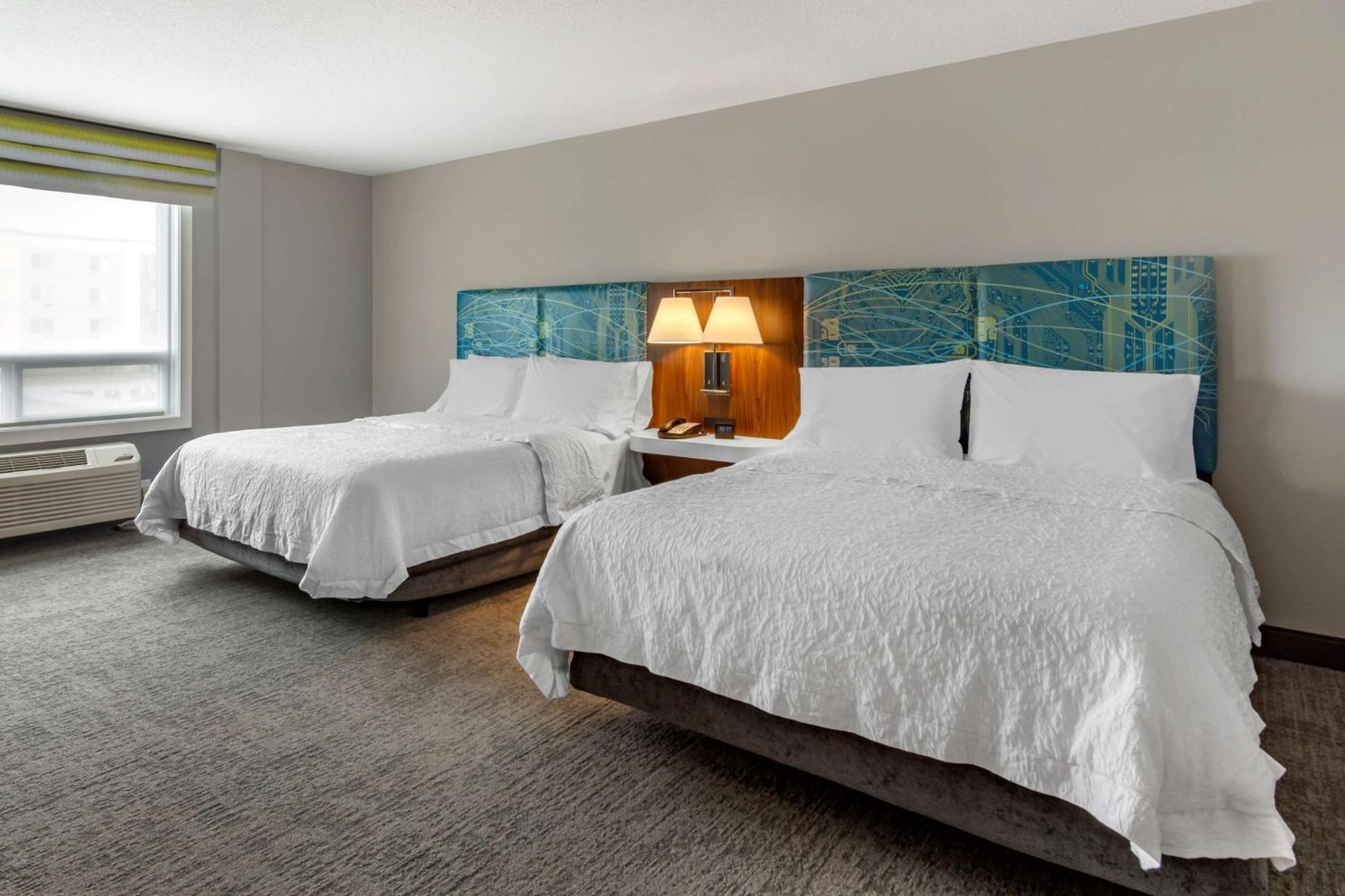 Hampton Inn & Suites Edmonton/West Екстериор снимка
