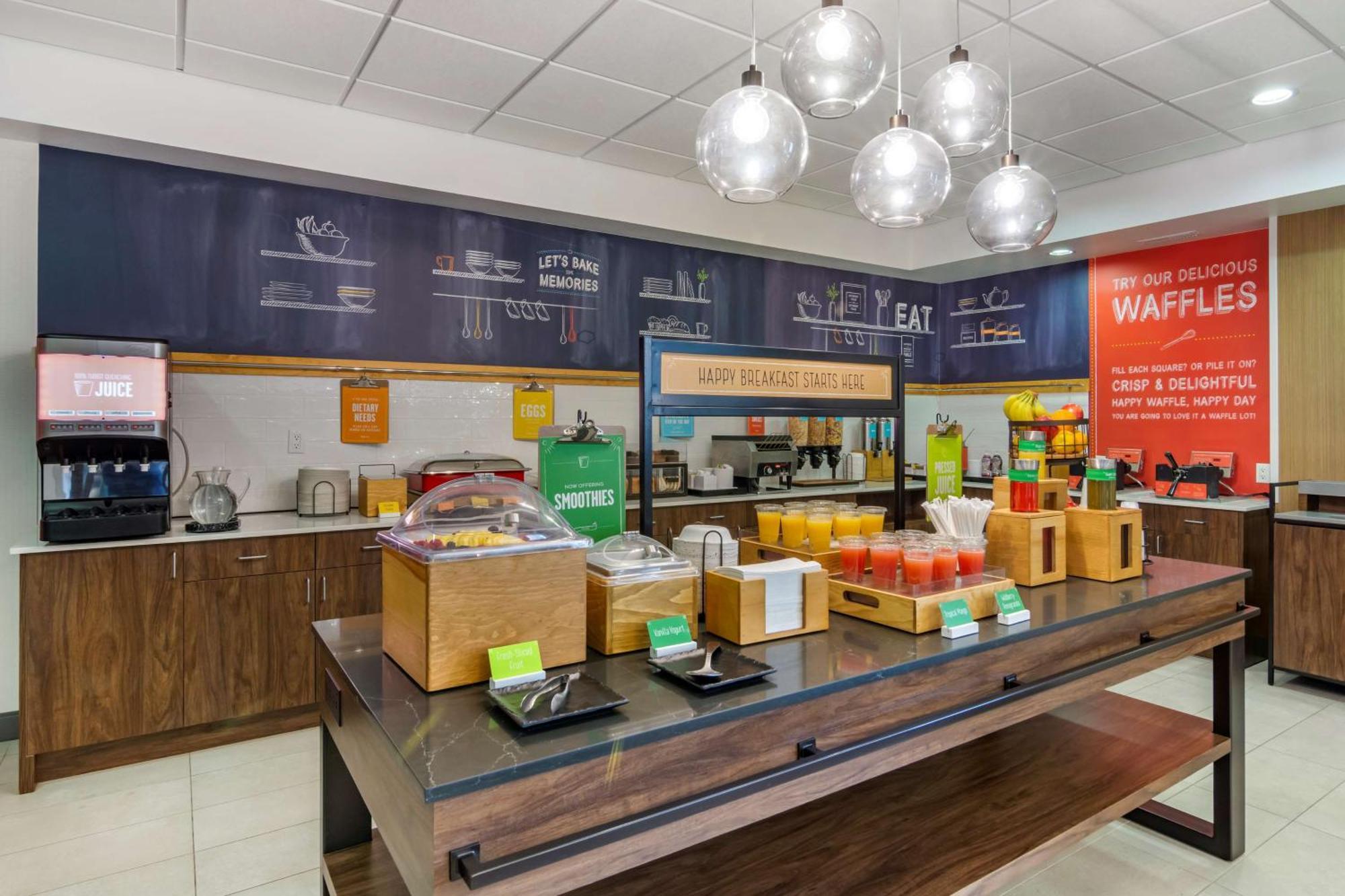 Hampton Inn & Suites Edmonton/West Екстериор снимка